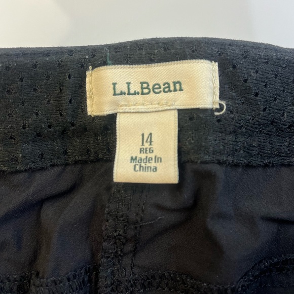 L.L. Bean Black casual pants for women r83-34 - Picture 2 of 3